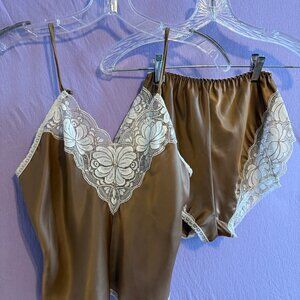 Women's Silk camisole and slip shorts, petite